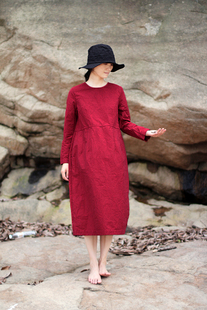 赤山红宽松通勤惊艳女连衣裙长裙袍子 春夏新款 东方豆蔻