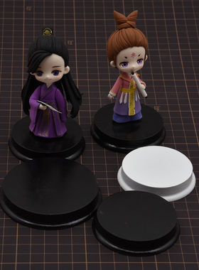 圆形木片底座黏土作品木底座
