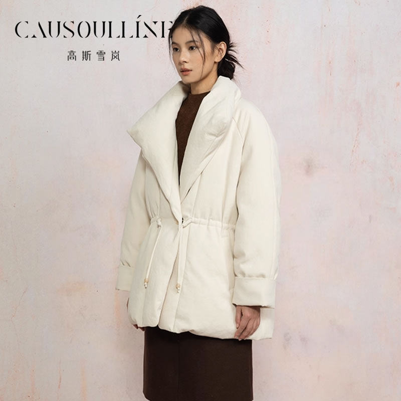 高斯雪岚大V领遮臀中年鹅绒服女
