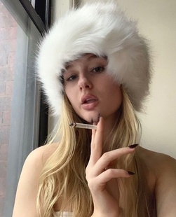 y2kslut欧美ins外贸秋冬新款 狐狸毛毛仿貂毛帽子平顶加厚女帽冬