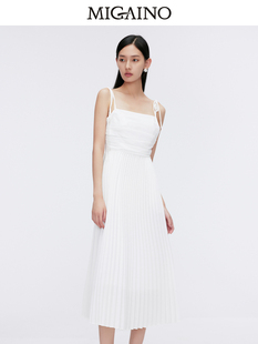 Migaino曼娅奴2024年夏季新款精致纯白吊带连衣裙百褶裙MO22DD182