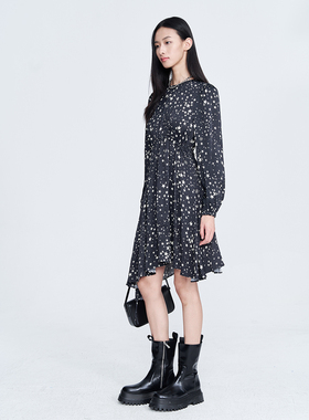 曼娅奴专柜2023年春装新款长裙女士碎花时尚连衣裙MN12DC033