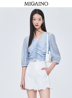 Migaino曼娅奴V领衬衫女2023夏新款压褶小个子短款上衣MN22AB044