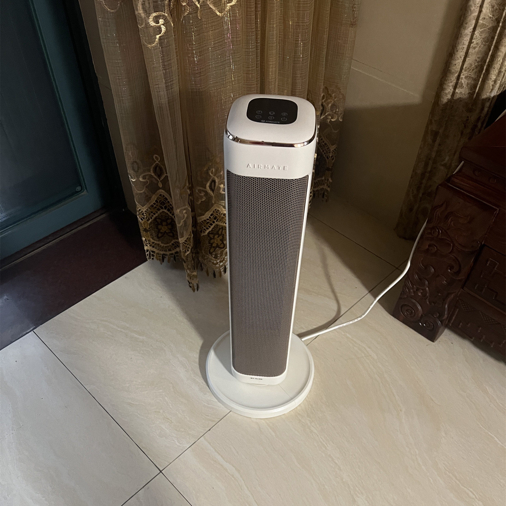 艾美特石墨烯暖风机语音取暖器家用节能电热暖器智能出租屋遥控暖