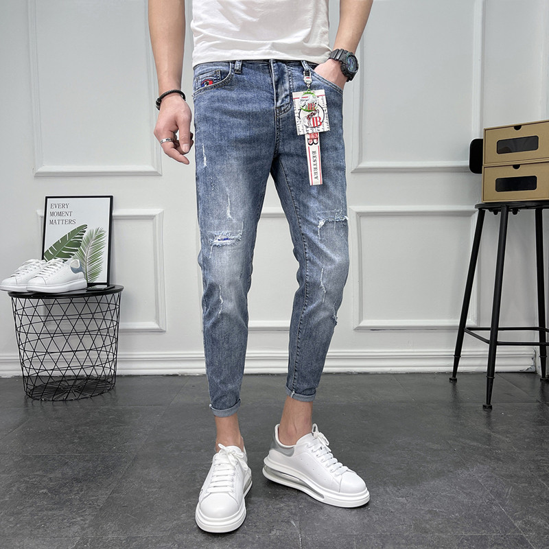 潮男牛仔裤秋季百搭2022年新款九分裤破洞潮牌浅色修身小脚裤浅蓝