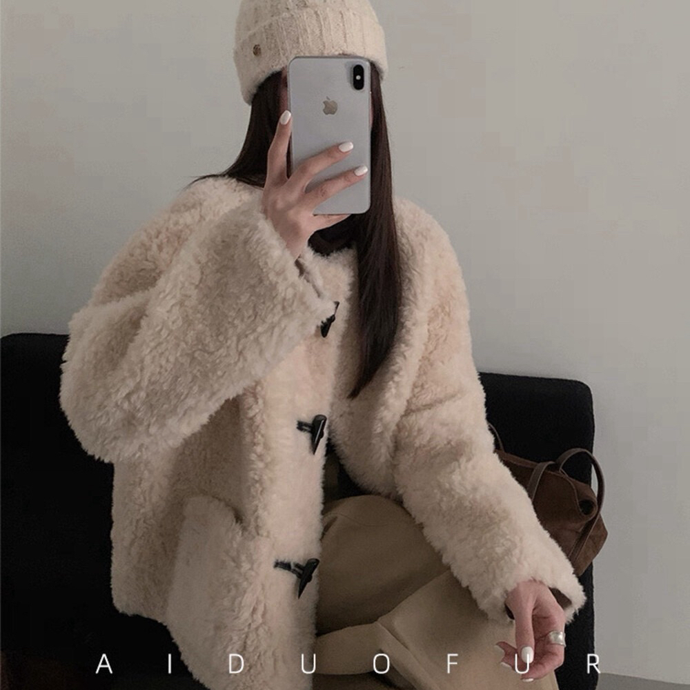 繁花韩系圆领牛角扣颗粒绒羊毛外套（含100绵羊毛）37277