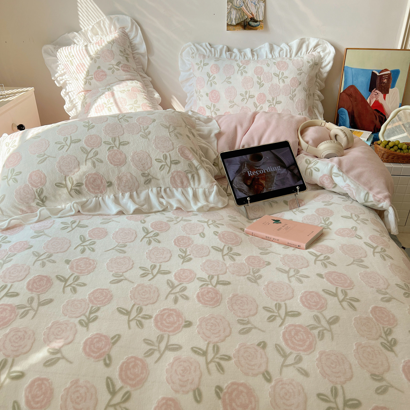 【宅姿势】ins韩式碎花立体雕花A类牛奶绒花边四件套秋冬季新品LL