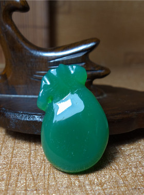 天然冰种绿玛瑙吊坠钱袋绿玉髓钱袋子新款毛衣链玛瑙项坠锁骨项坠