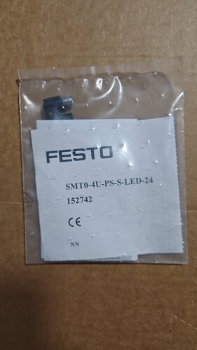 FESTO费斯托接近开关 SMTO-4U-PS-S/K-LED-24 152742 152836圆形