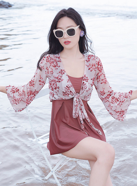 泳衣女绝美泡温泉分体裙式三件套保守遮肚显瘦c2025年新款性感