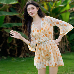 海边游泳装 高级感绝美分体三件套泳衣女遮肉保守裤 裙微胖女孩时尚