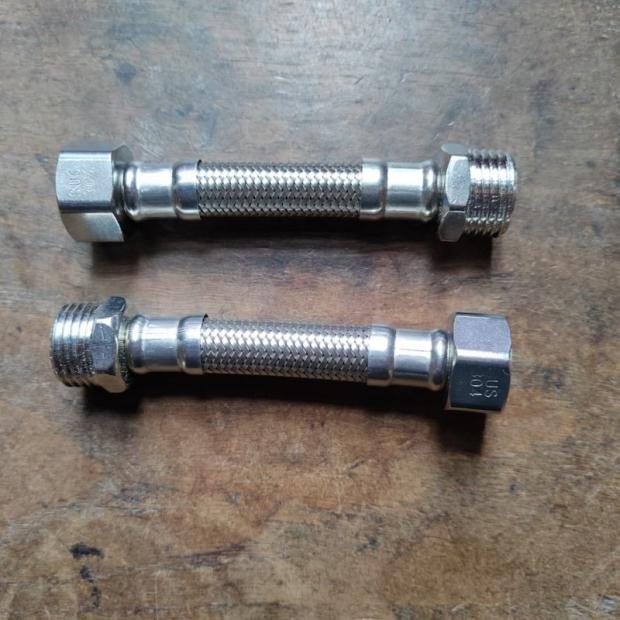 麦凯德304不锈钢内外丝连接管