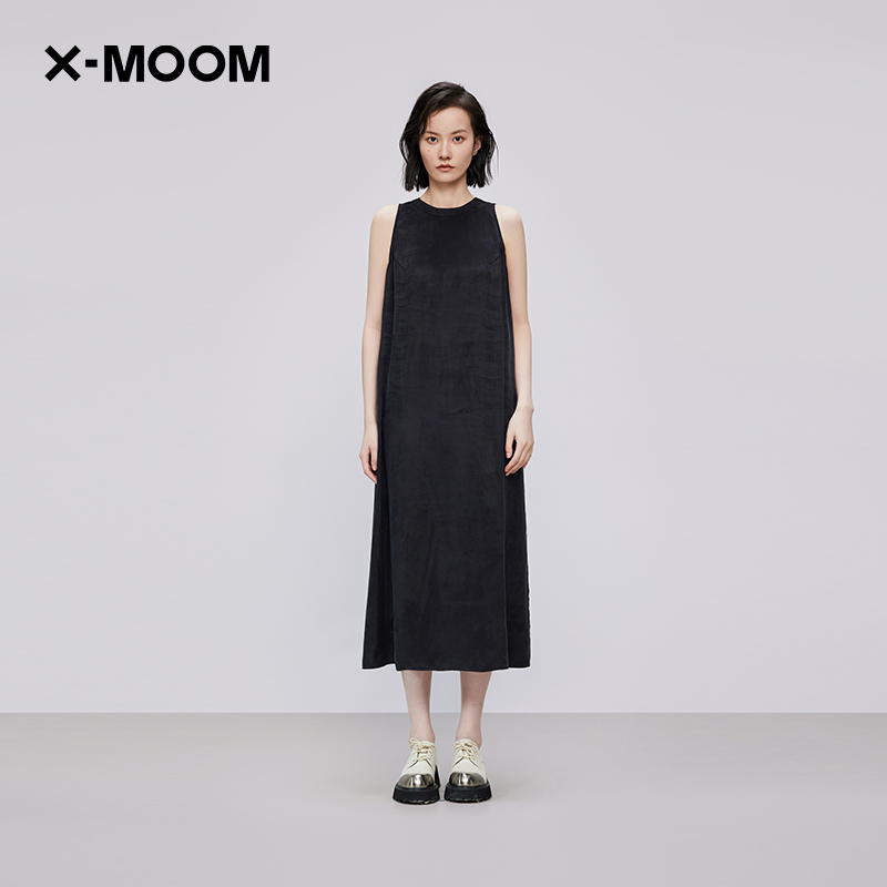 xmoom后背镂空铜氨无袖连衣裙