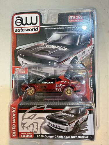 Auto World 1: 64 Chase 2019 道奇挑战者 SRT Hellcat 1400元