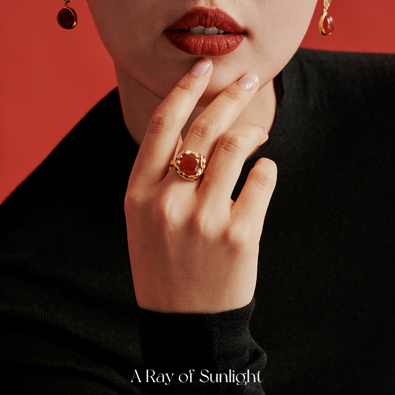 A Ray of Sunlight 涟漪系列肌理红玛瑙戒指本命年好运氛围指环