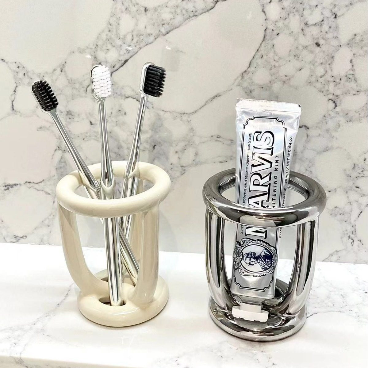 卫生间创意陶瓷牙刷置物架子一家三口牙刷座牙具牙膏化妆笔收纳架,家庭/个人清洁工具,牙刷架/牙具座,淘宝优惠券,粉丝福利购,淘宝优惠卷