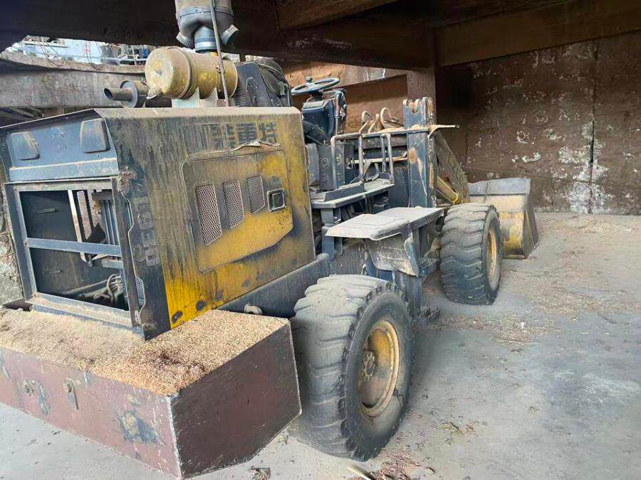 4月28日文山壮族苗族自治州某公司名下一台柳装重特930型装载机网络拍卖公告