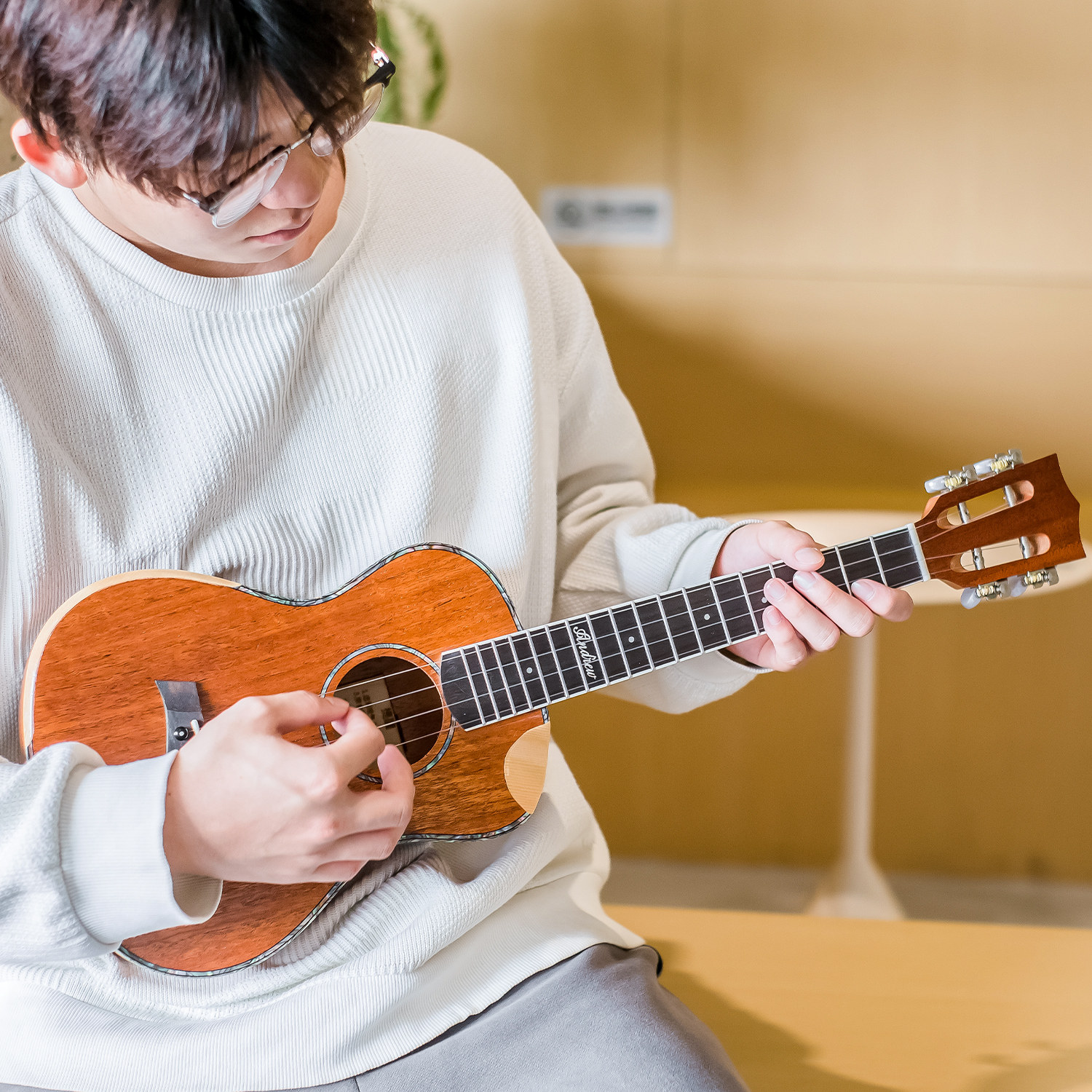 ADL尤克里里初学者23/26寸小吉他学生入门儿童男女生成人乌克丽丽