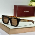 Tortoiseshell frame with tea lenses