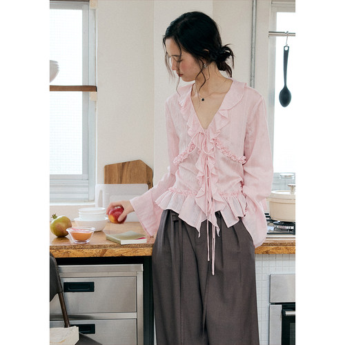 绑带花边v领粉色长袖衬衫