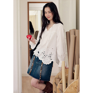 BLUEerror 镂空刺绣花边绑带v领白色长袖衬衫女纯棉法式衬衣秋季