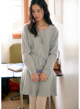 BLUEerror 全羊毛保暖花边绞花短款毛衣开衫女慵懒气质针织衫秋冬