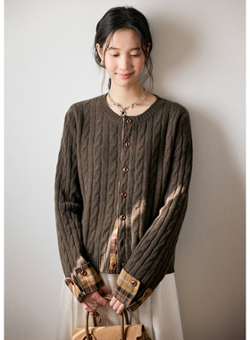 BLUEerror 全羊毛绞花圆领撞色格纹毛衣开衫女慵懒短款针织衫冬季