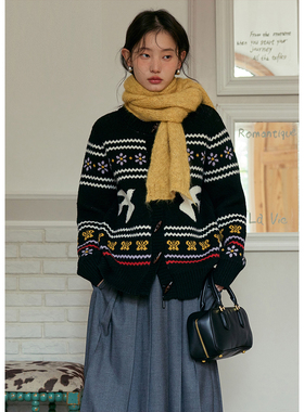BLUEerror 白鸽图案提花牛角扣毛衣开衫女慵懒保暖黑色针织衫秋季