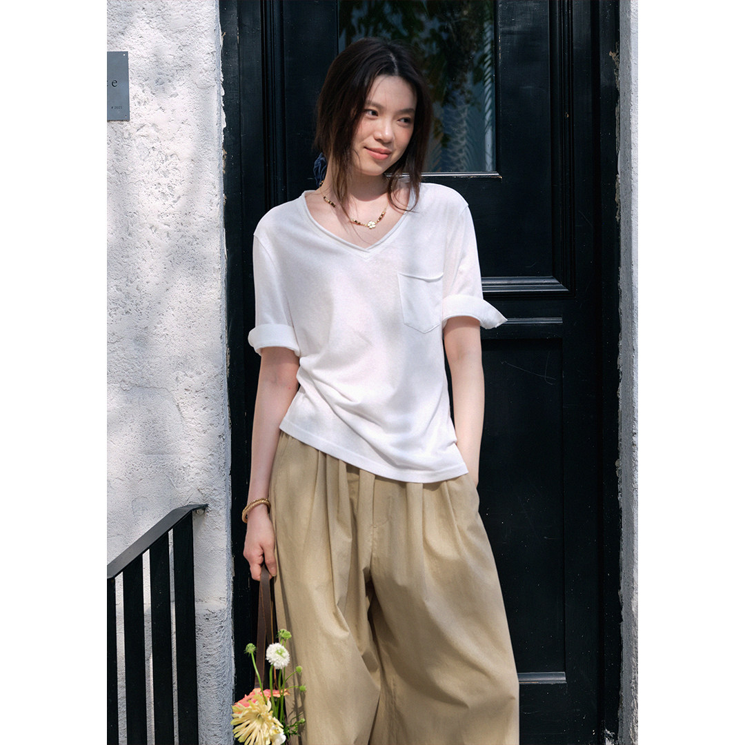 BLUEerror  夏日亲肤v领卷边短袖t恤女宽松亚麻凉感半袖上衣夏季