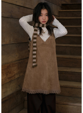 BLUEerror 仿麂皮蕾丝花边吊带连衣裙女v领叠穿裙子冬季