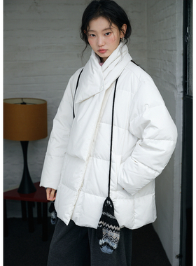 BLUEerror 保暖围巾款加厚黑色鹅绒服女加厚方格羽绒服冬季面包服