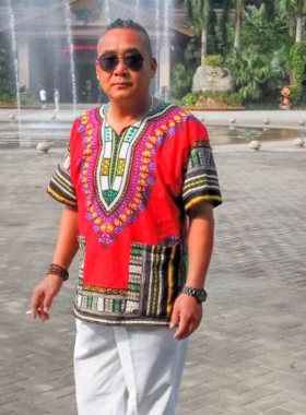 非洲手鼓鼓演出服泰国民族服装傣族风情男士女士短袖上衣花T恤