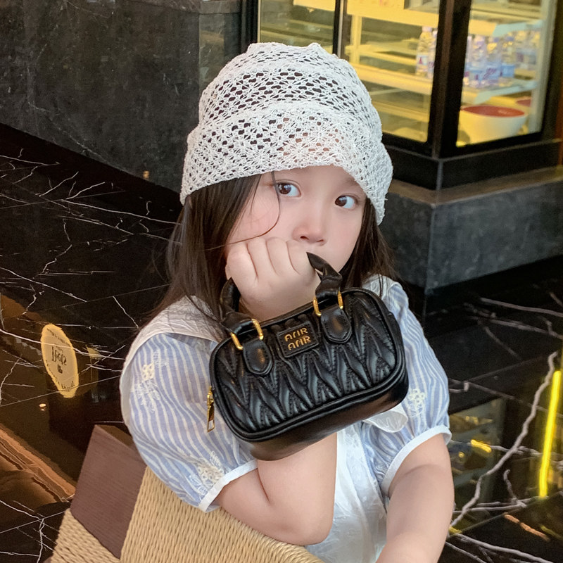 小女孩洋气褶皱手拎配饰包韩版精致亲子款高级感保龄球单肩斜挎包