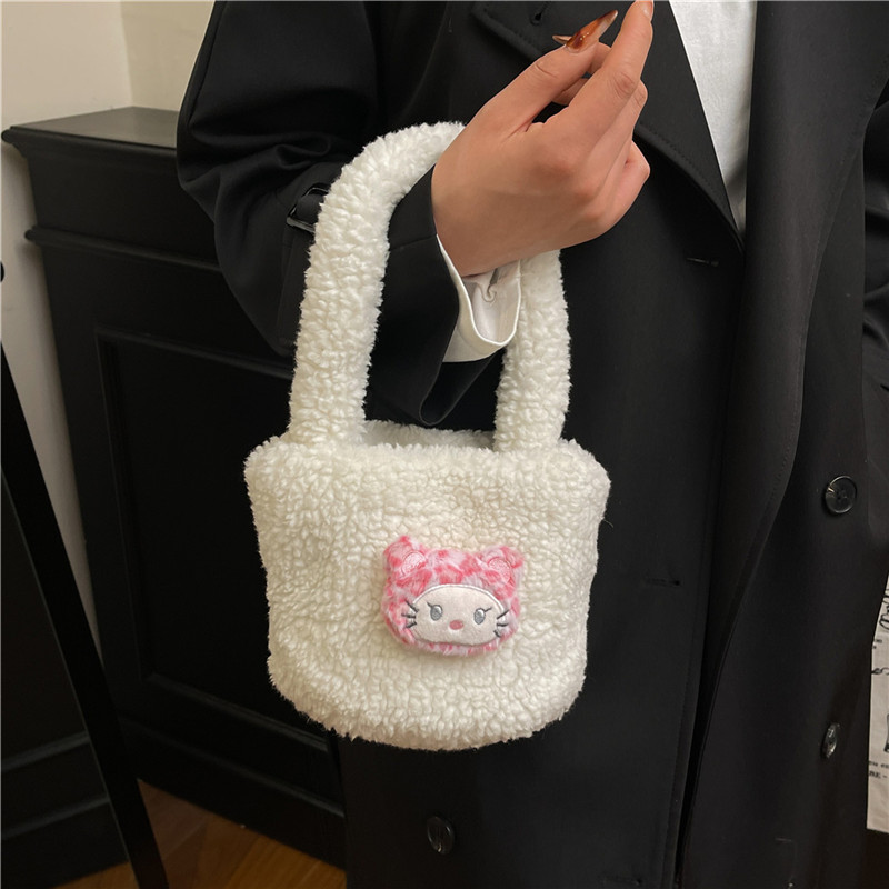 女童亲子款洋气通勤迷你爱心挎包