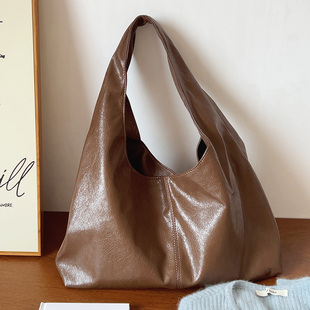 韩风ins复古软皮大容量托特包慵懒风亮面油皮腋下单肩包通勤包女
