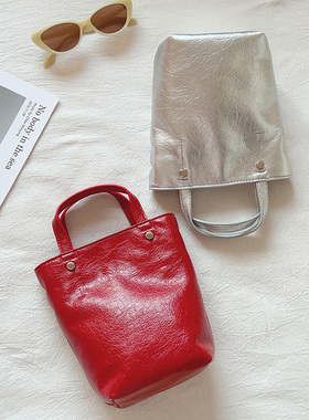 ins复古油蜡皮水桶包托特包手提小包包银色红色单肩斜挎小包包女