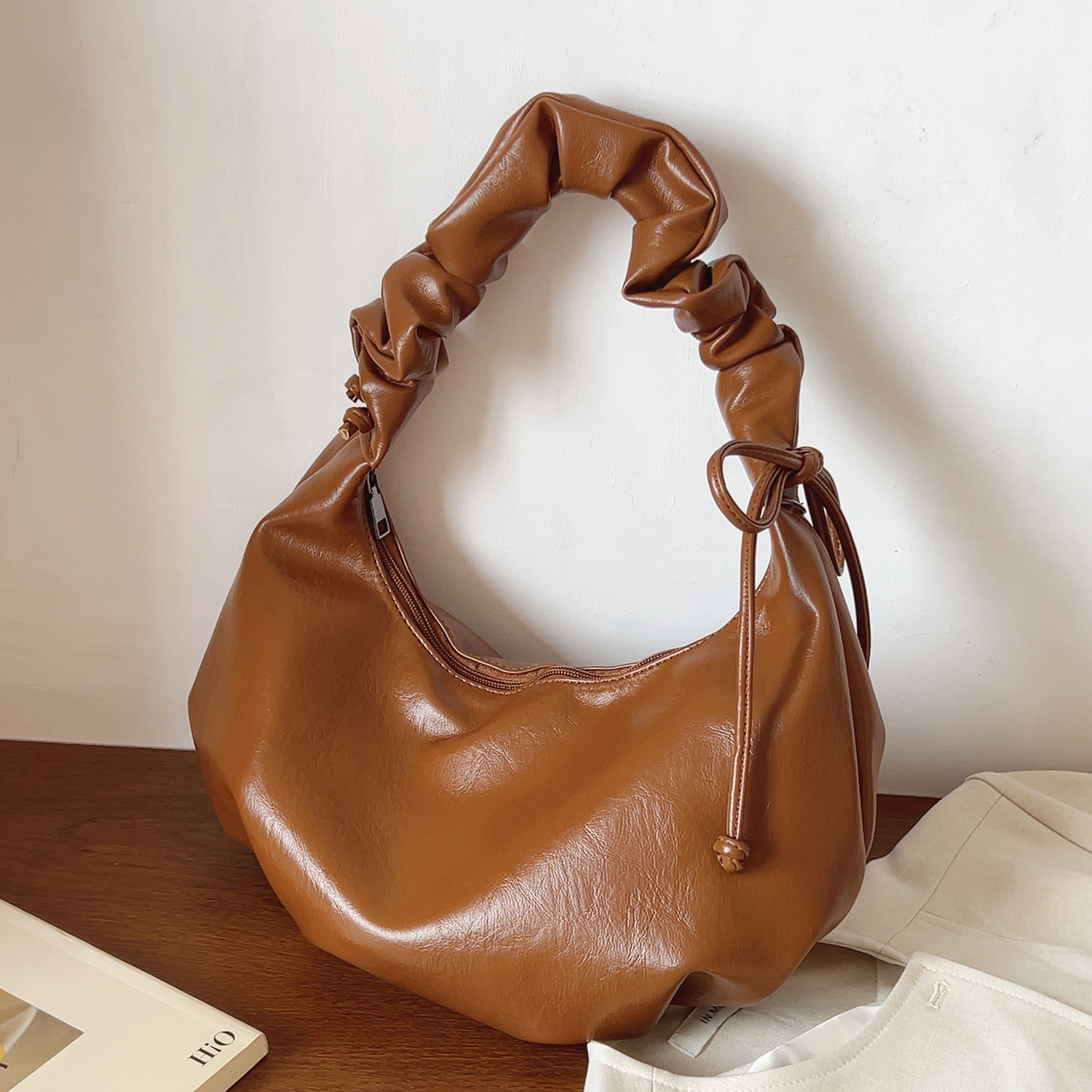 ins复古优雅软皮褶皱包云朵包饺子包手提单肩包斜挎包2025秋冬新