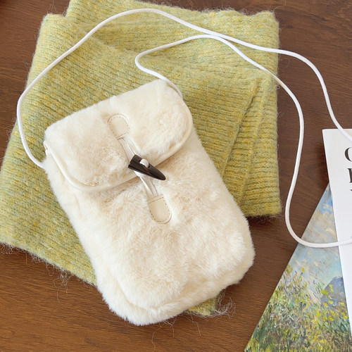 韩系ins可爱牛角扣毛毛包毛绒包时尚百搭小方包斜挎小包包手机包