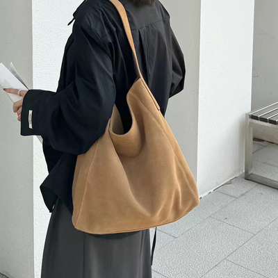 单肩磨砂牛皮大容量慵懒风托特包