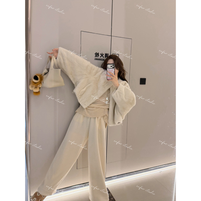 女款圆领水貂皮草外套