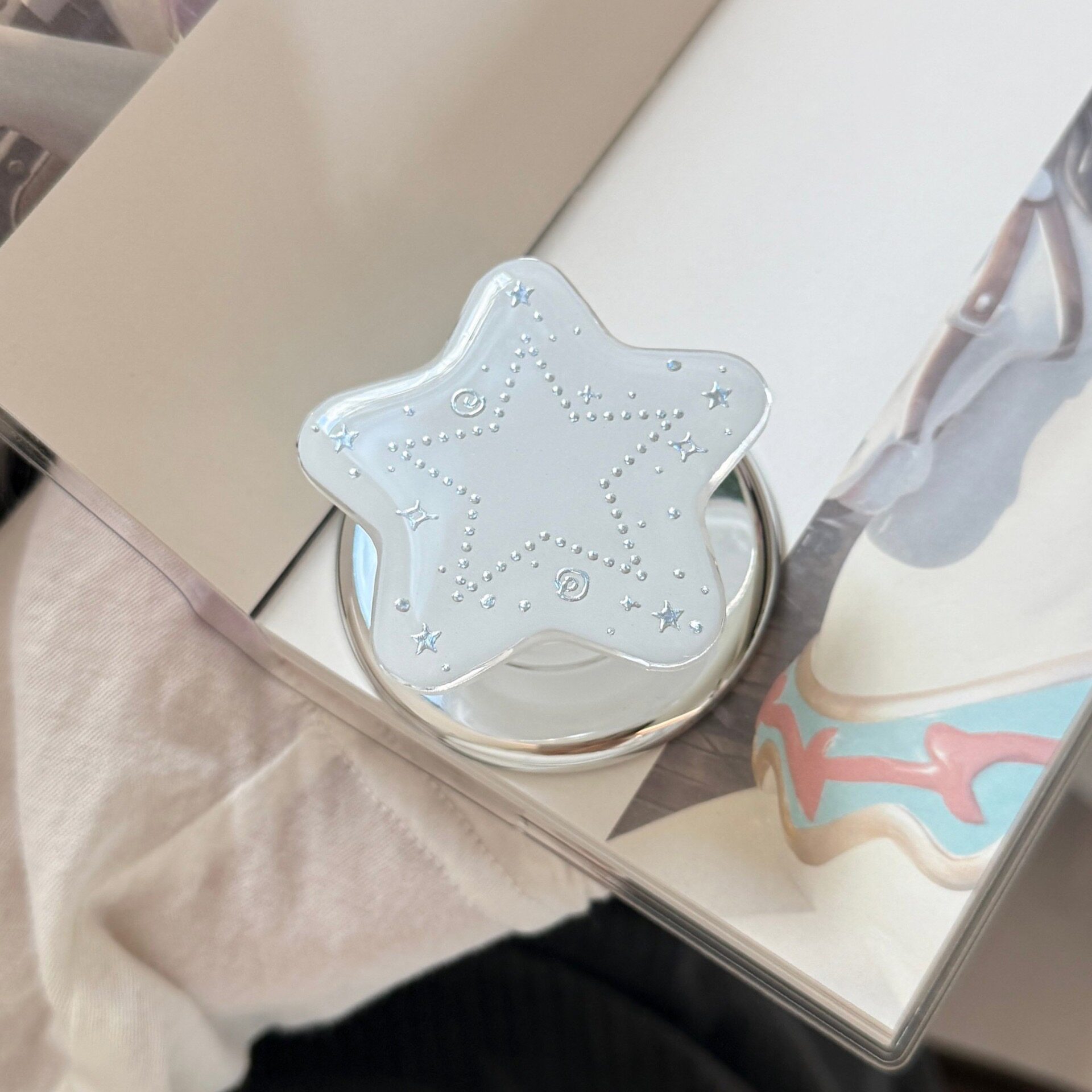 鎏金冰蓝星星磁吸支架适用MagSafe磁吸手机支架便携强磁吸附电镀