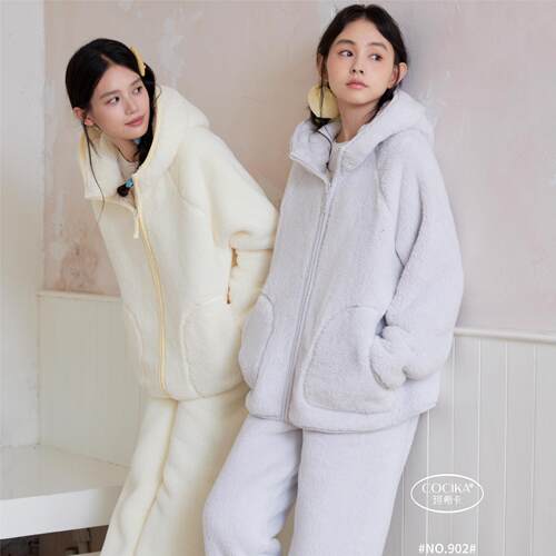 902珂希卡暖绒睡衣女冬新款加绒加厚连帽保暖家居服纯色外穿套装