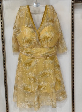 维佳诗新游泳衣女士连体裙子大胸聚拢中袖遮肉显瘦保守泳装24137