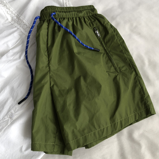 绿氧 户外运动风休闲绿色女短裤速干阔腿百搭宽松热裤