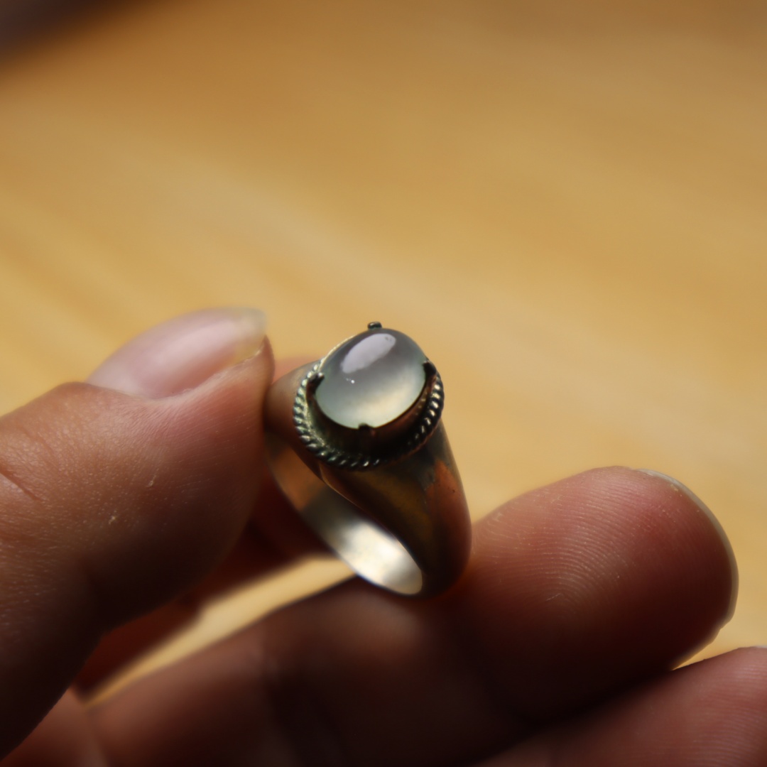 天然冰种翡翠戒指女款玉石蛋面戒指小众设计感高级轻奢食指戒