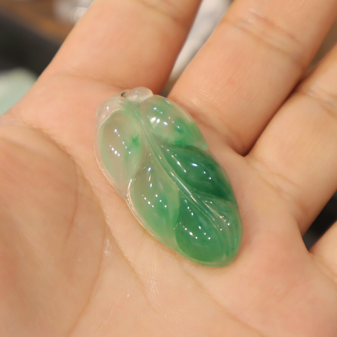 纯天然玉石飘花叶子吊坠A货玉石颈饰
