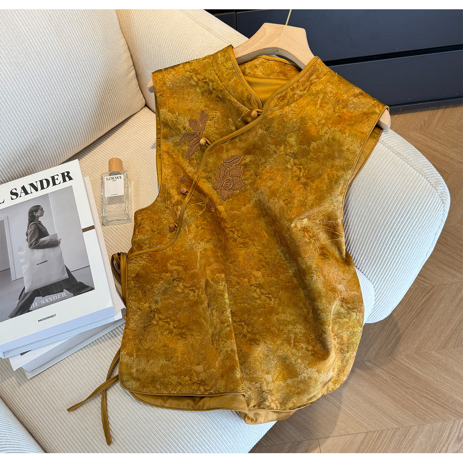 2025秋冬复古改良盘扣唐装叠穿气质背心新中式国风斜襟提花马甲女,女装/女士精品,马夹,淘宝优惠券,粉丝福利购,淘宝优惠卷