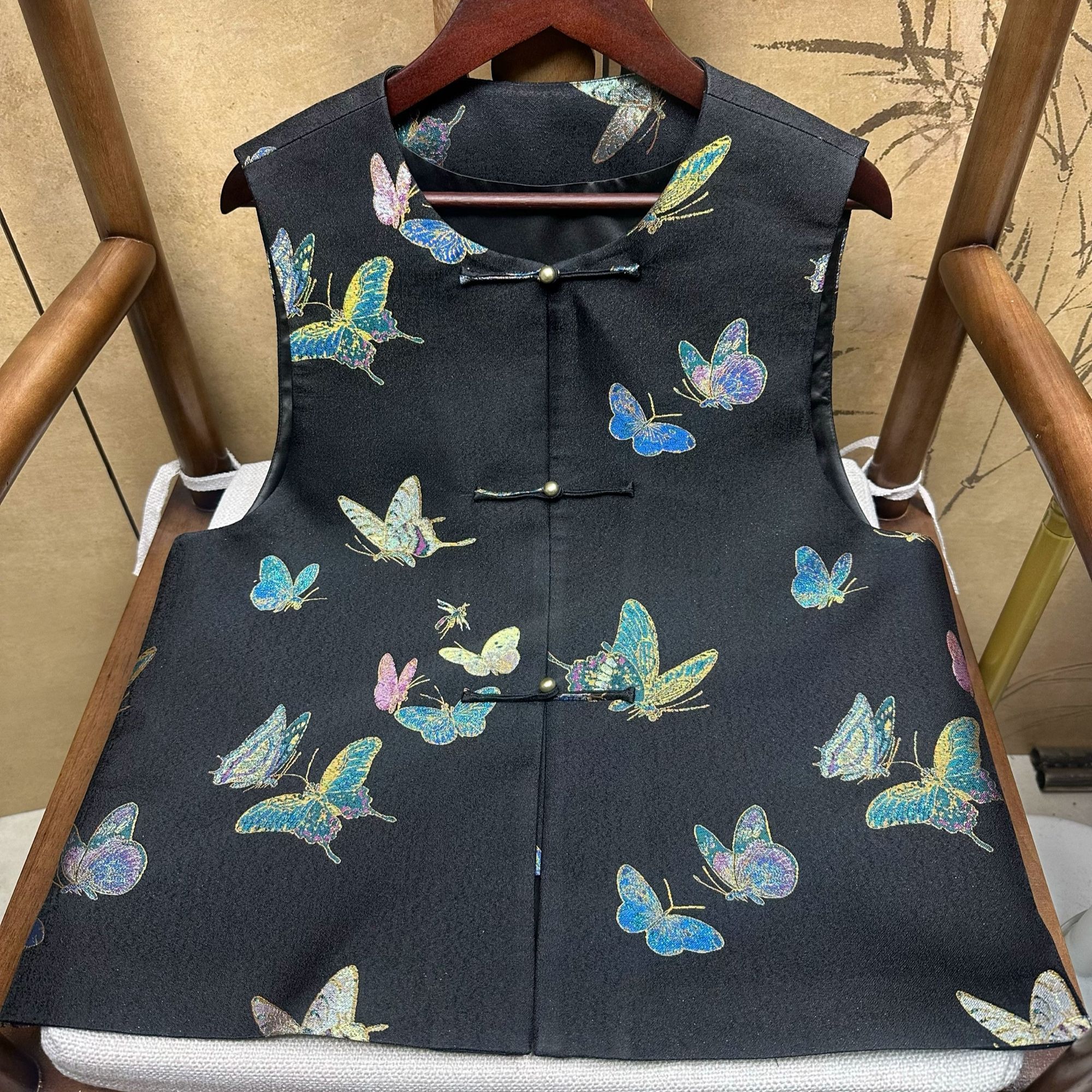 2025新款新中式国风复古高级感气质提花盘扣背心外搭上衣女马甲女