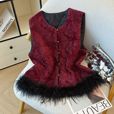 秋冬新款加厚鸵鸟毛背心日常高端红色减龄新中式国风盘扣夹棉马甲