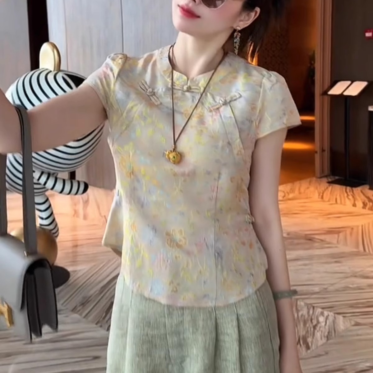 新中式轻国风提花短袖衬衫女2025秋季新款超好看独特漂亮改良上衣